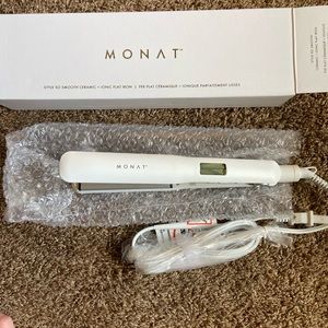 Monat Ceramic Ionic Flat Iron